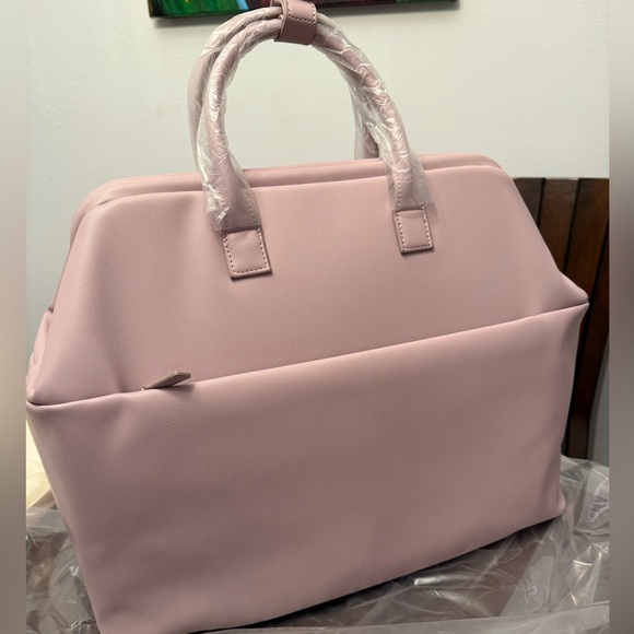 The Wicked Weekender in Wicked Pink - Picture 5 of 7